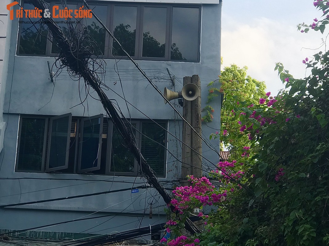 Cận cảnh dàn loa phường Thủ đô hiện như thế nào? - Hình 7 Can canh dan loa phuong Thu do hien nhu the nao?-Hinh-7
