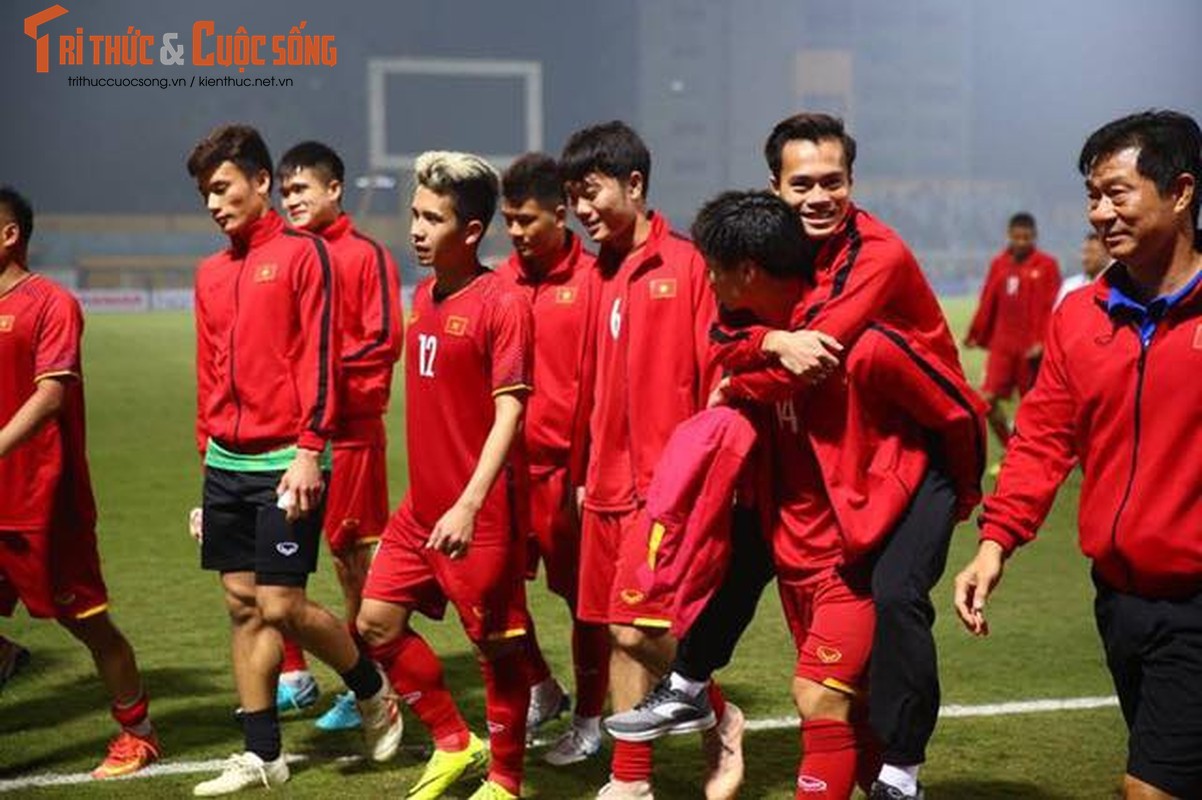 Hanh dong cuc y nghia cho dong doi cua DT Viet Nam tai AFF Cup 2018-Hinh-4
