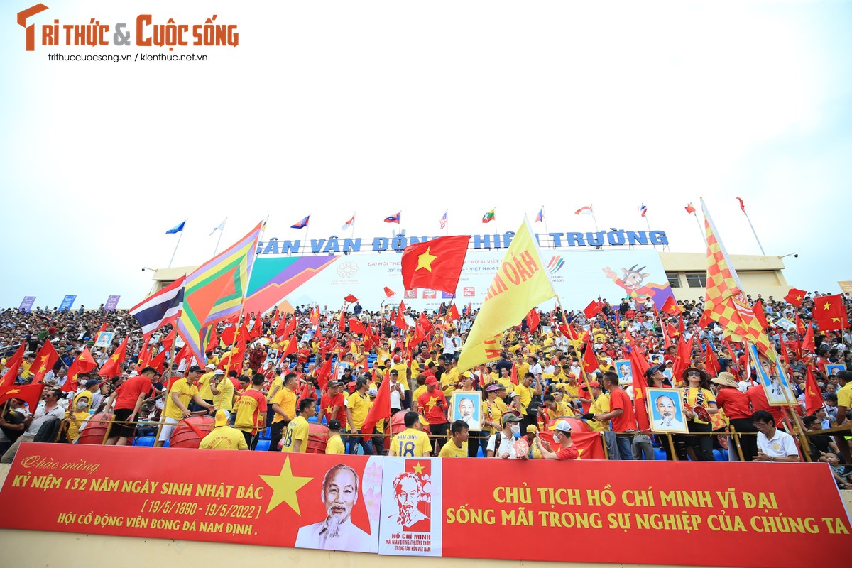 Khong co U23 Viet Nam, nguoi dan Nam Dinh van phu kin Thien Truong-Hinh-9