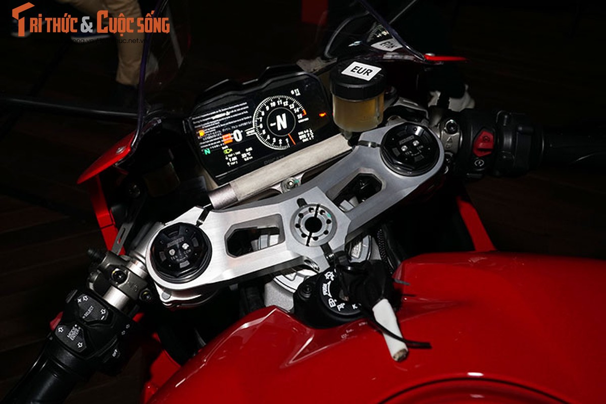 Can canh sieu moto Ducati V4 gia 760 trieu tai Ha Noi-Hinh-5