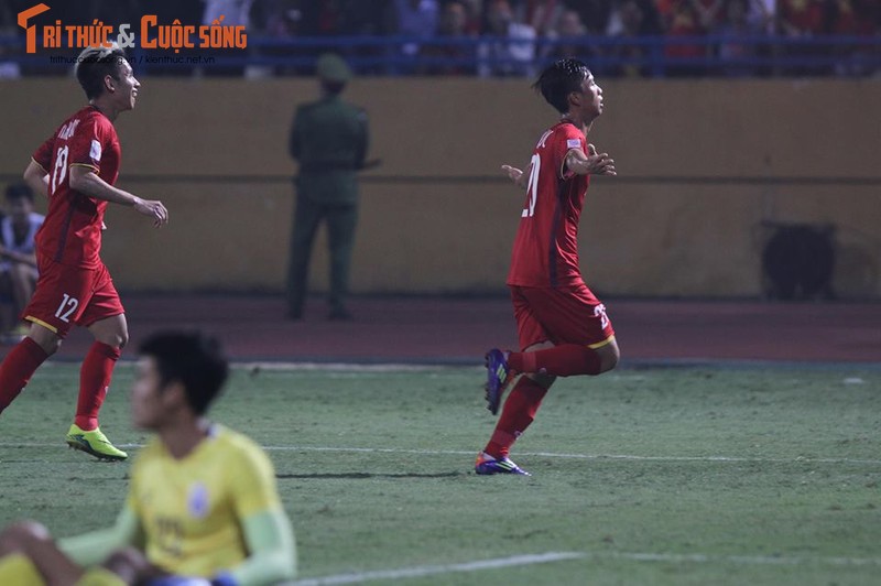 Viet Nam vao ban ket AFF Cup voi ngoi dau bang-Hinh-3