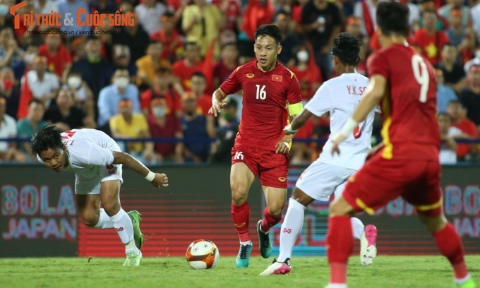 Thang nhe Myanmar, U23 Viet Nam vung ngoi dau bang SEA Games 31-Hinh-2