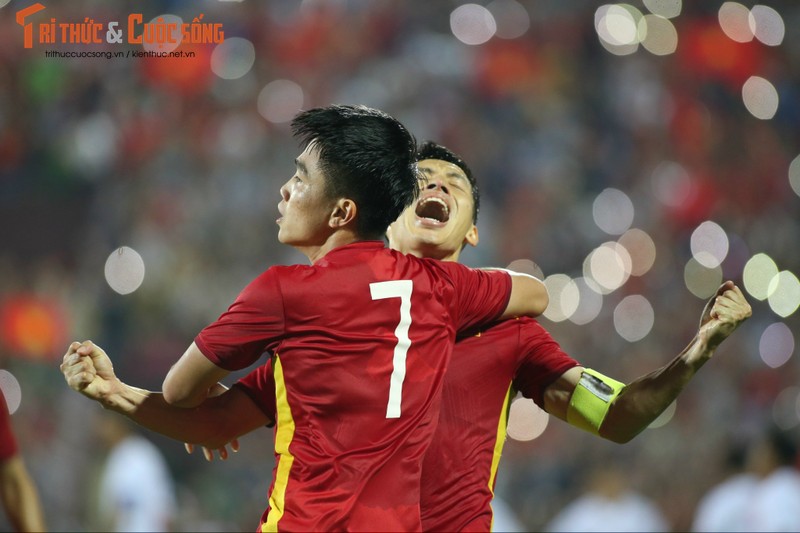 Thang nhe Myanmar, U23 Viet Nam vung ngoi dau bang SEA Games 31-Hinh-5