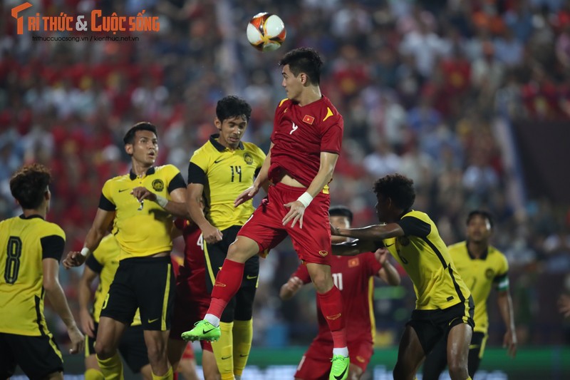 Vuot qua Malaysia, Tien Linh giup U23 Viet Nam thang tien chung ket